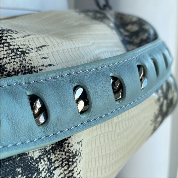 π₯ L.A.M.B. crossbody - Picture 7 of 17